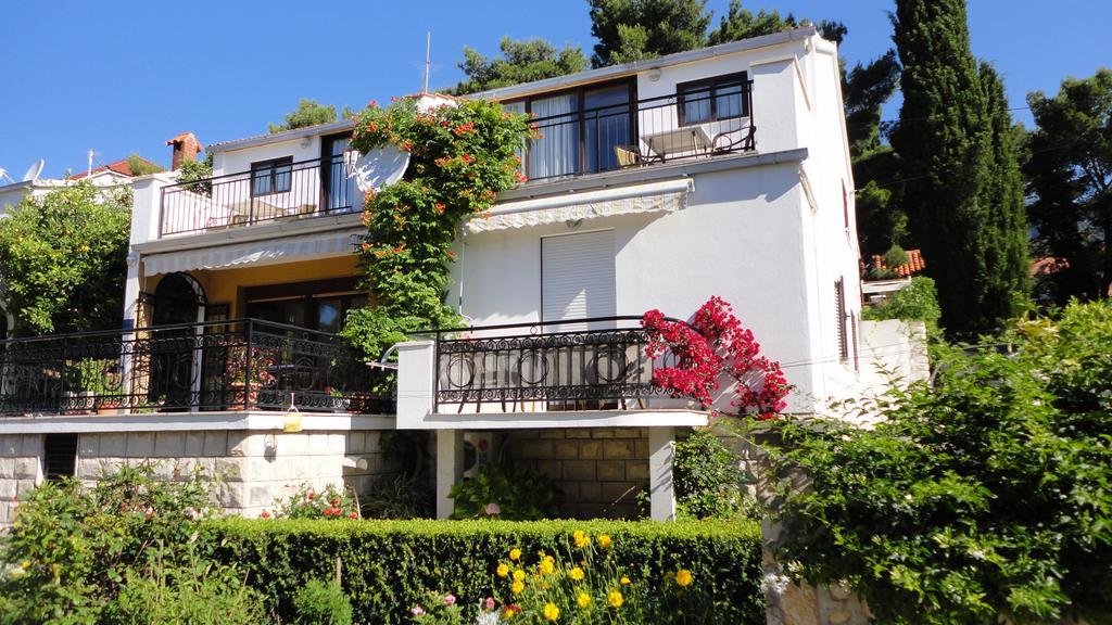 Guesthouse Apartment Bozica 볼 외부 사진