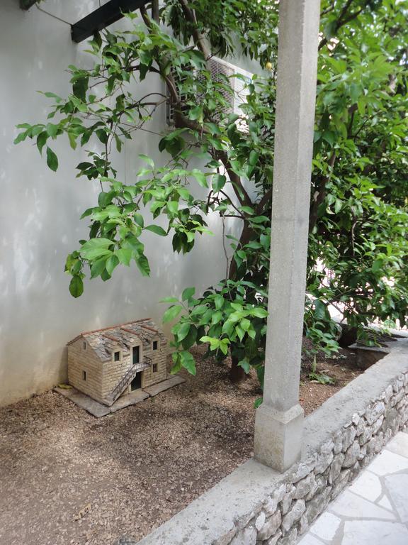 Guesthouse Apartment Bozica 볼 외부 사진