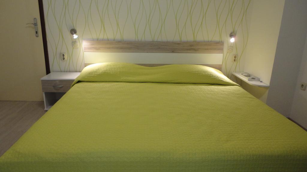 Guesthouse Apartment Bozica 볼 외부 사진